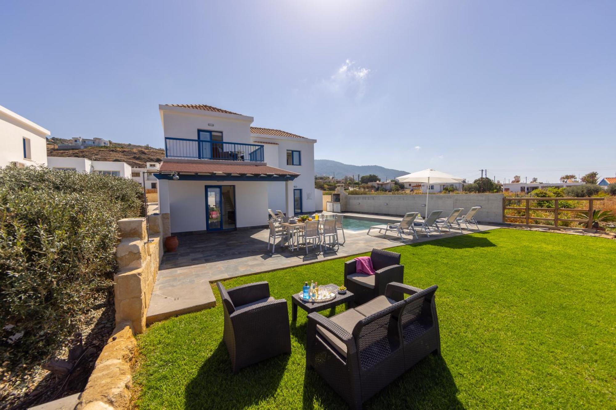 Diana Seaside Villas โพมอส ภายนอก รูปภาพ