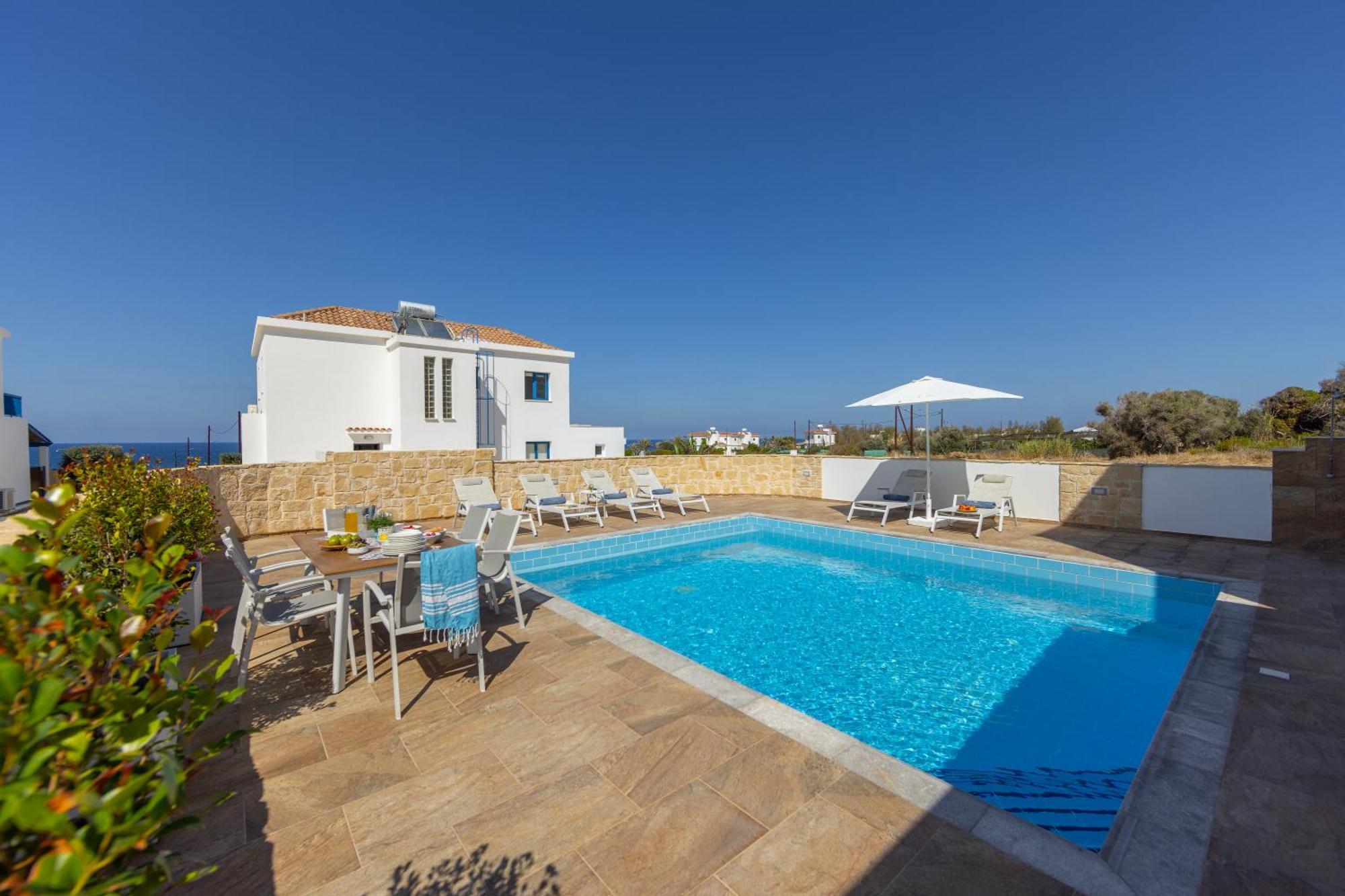 Diana Seaside Villas โพมอส ภายนอก รูปภาพ