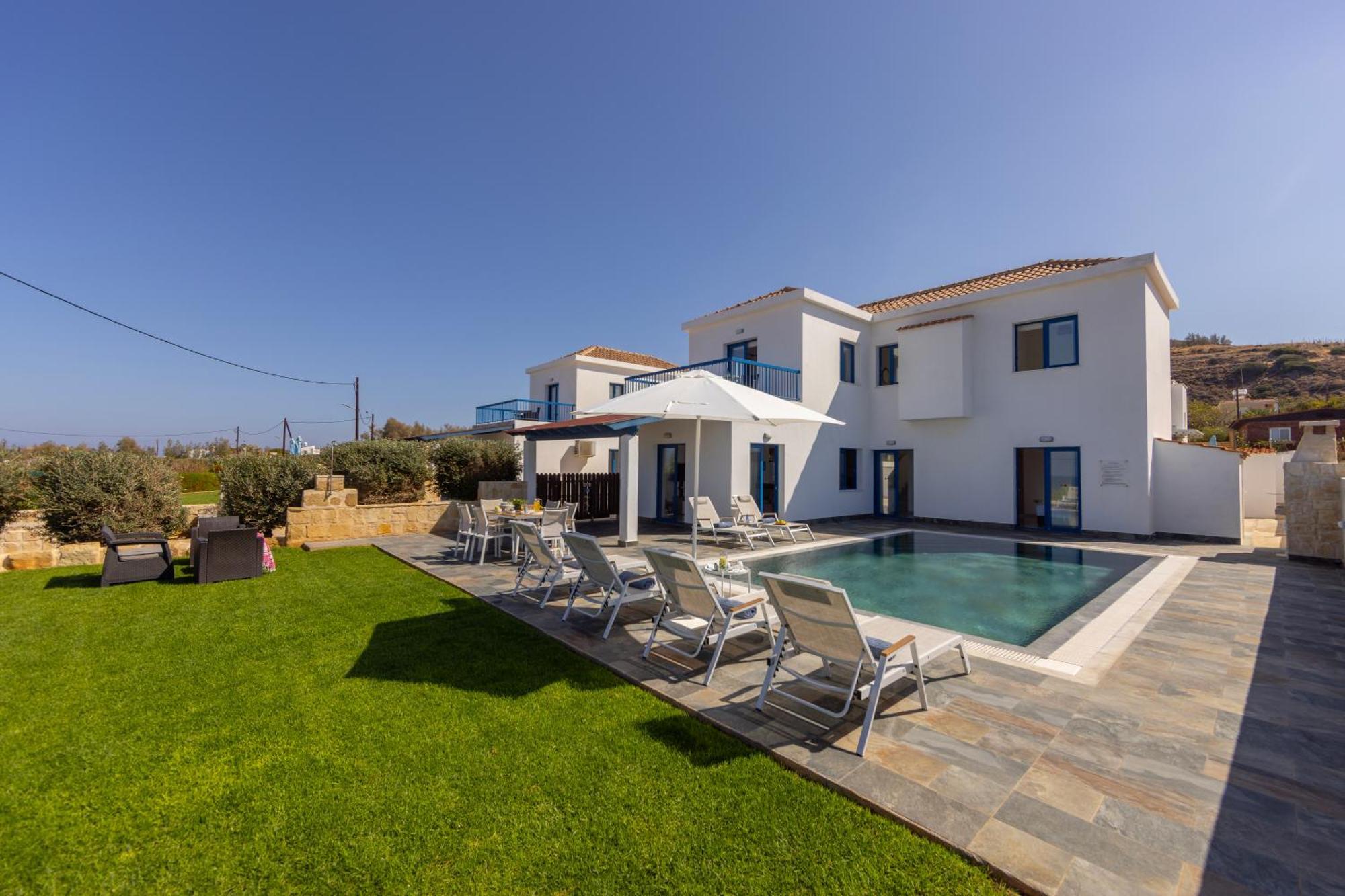 Diana Seaside Villas โพมอส ภายนอก รูปภาพ