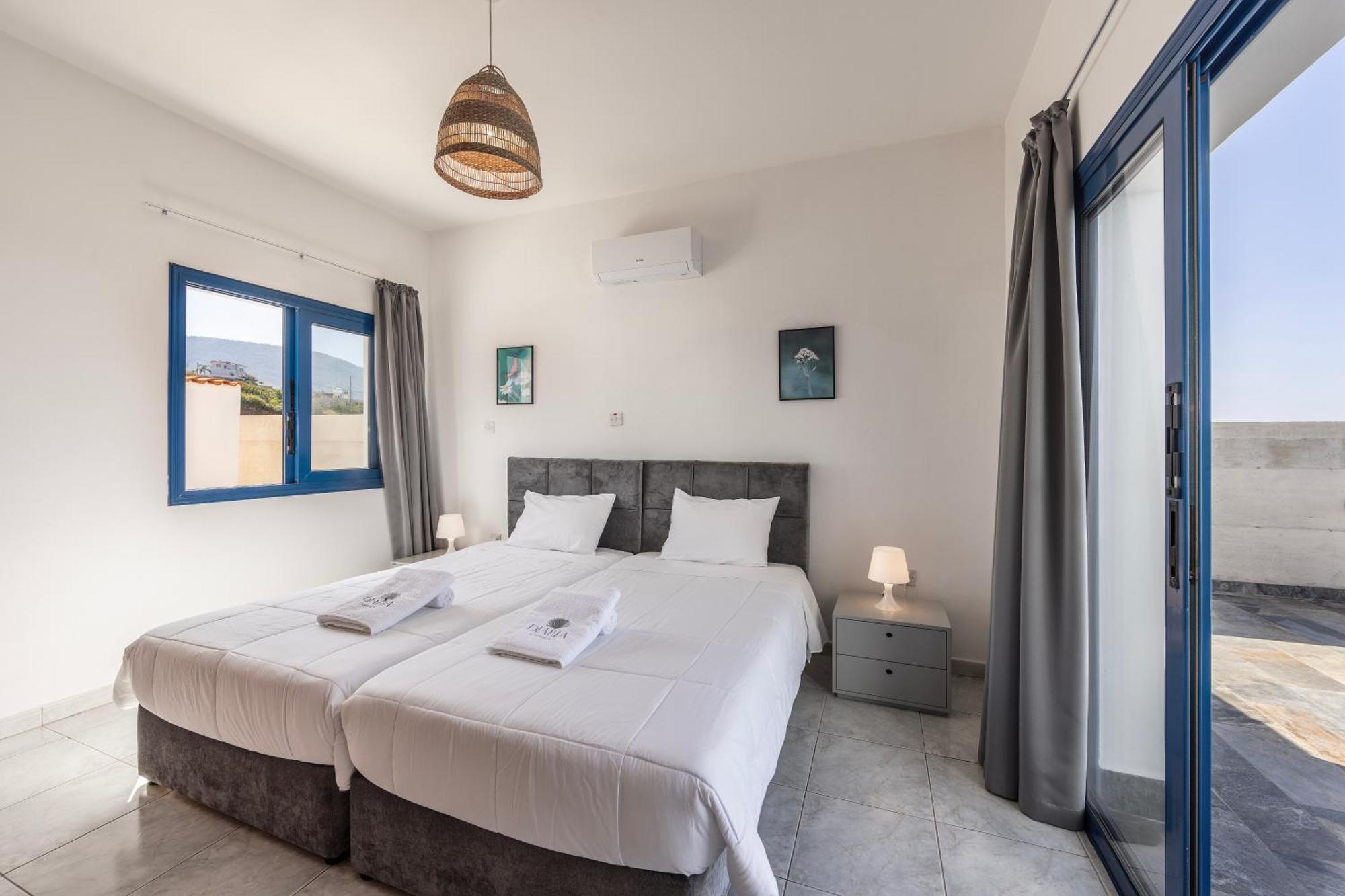 Diana Seaside Villas โพมอส ภายนอก รูปภาพ