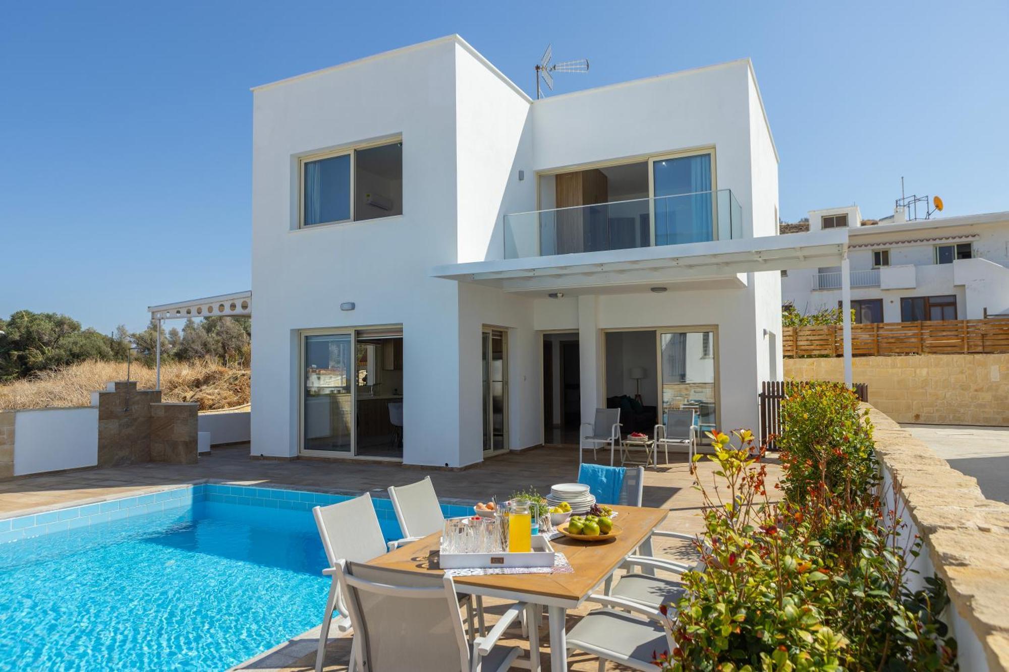 Diana Seaside Villas โพมอส ภายนอก รูปภาพ