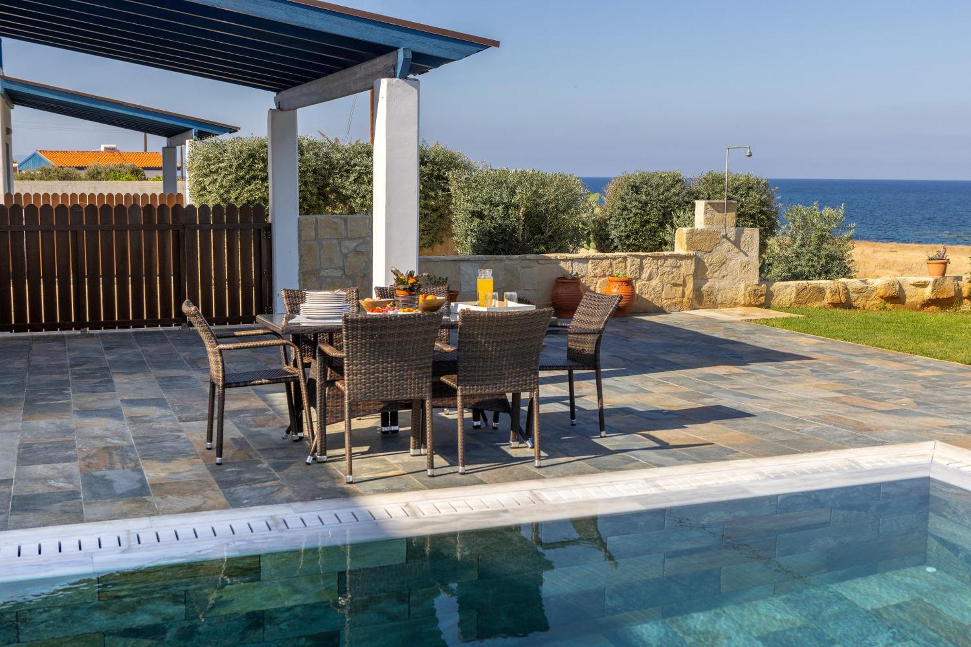 Diana Seaside Villas โพมอส ภายนอก รูปภาพ