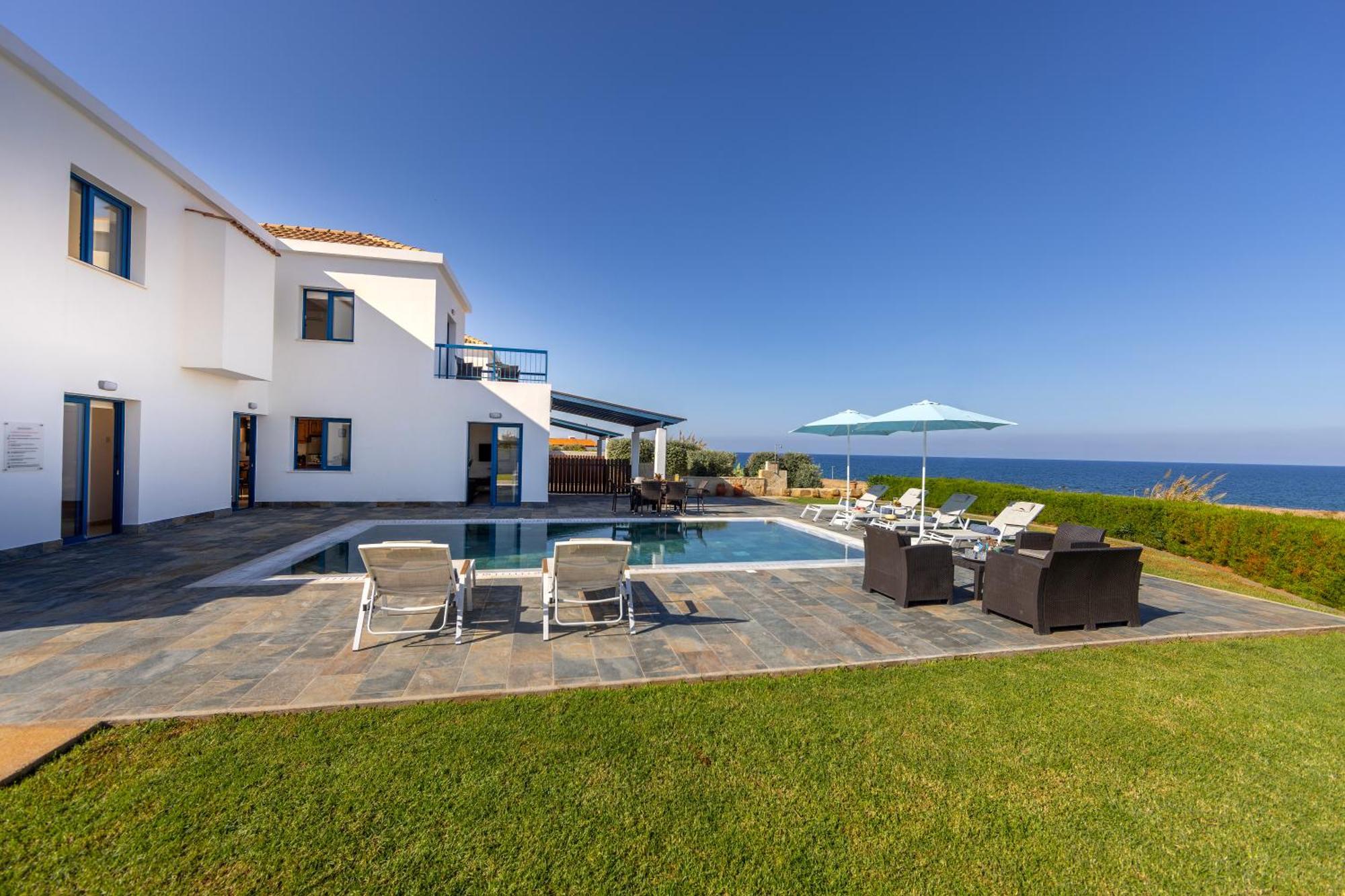 Diana Seaside Villas โพมอส ภายนอก รูปภาพ