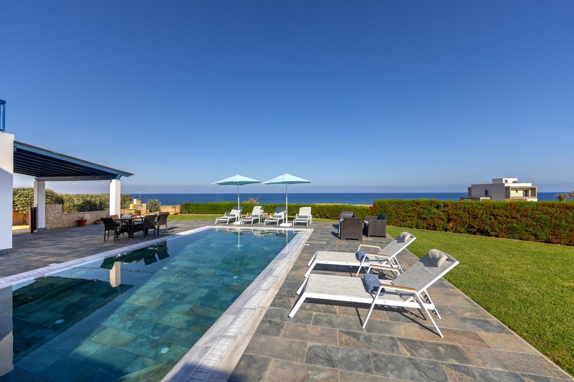 Diana Seaside Villas โพมอส ภายนอก รูปภาพ