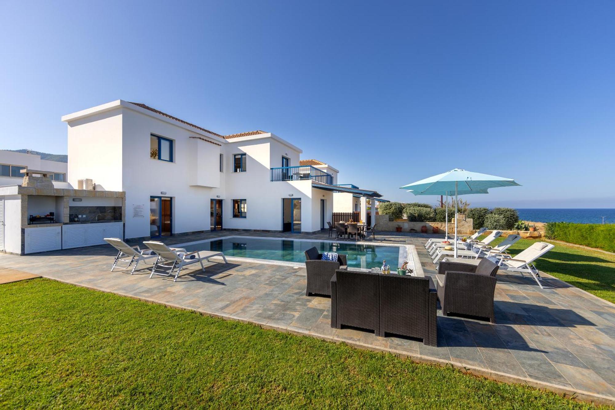 Diana Seaside Villas โพมอส ภายนอก รูปภาพ