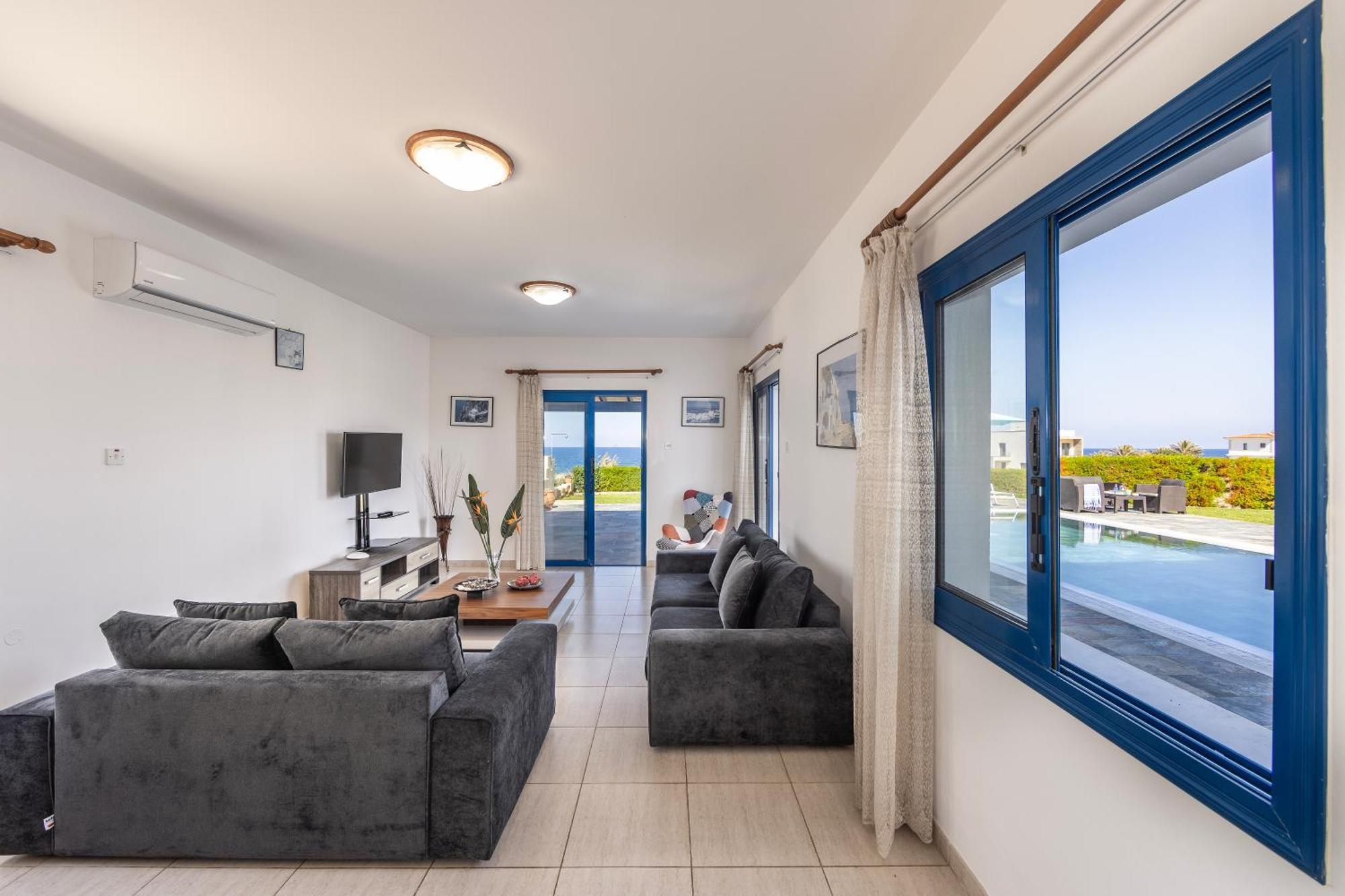 Diana Seaside Villas โพมอส ภายนอก รูปภาพ