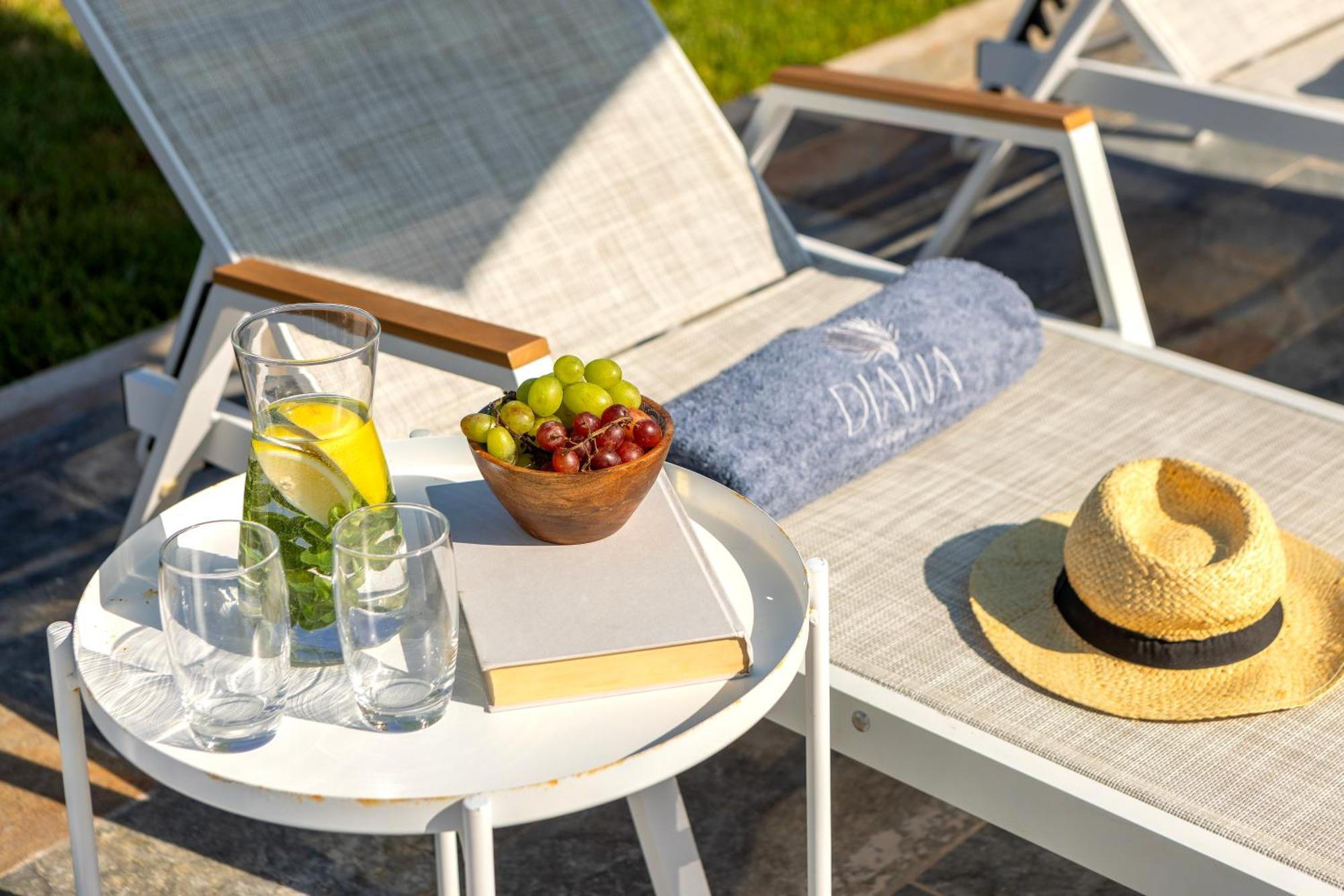 Diana Seaside Villas โพมอส ภายนอก รูปภาพ
